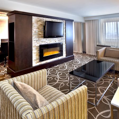 Crowne Plaza Kitchener-Waterloo, An Ihg Hotel Ngoại thất bức ảnh